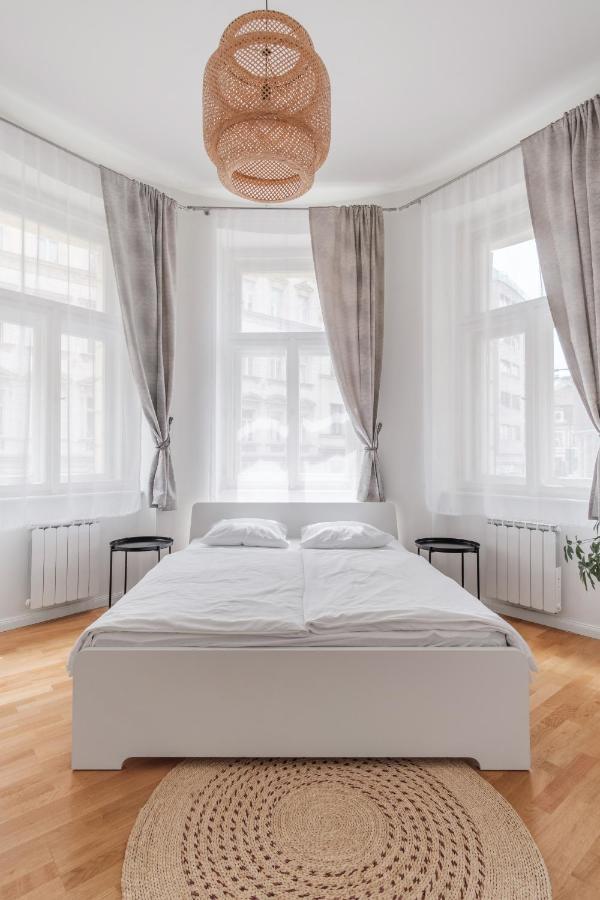 Luminous Apartment For 2 Near Wenceslas Square By Prague Days Экстерьер фото